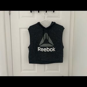 Cropped hooded Reebok tanktop